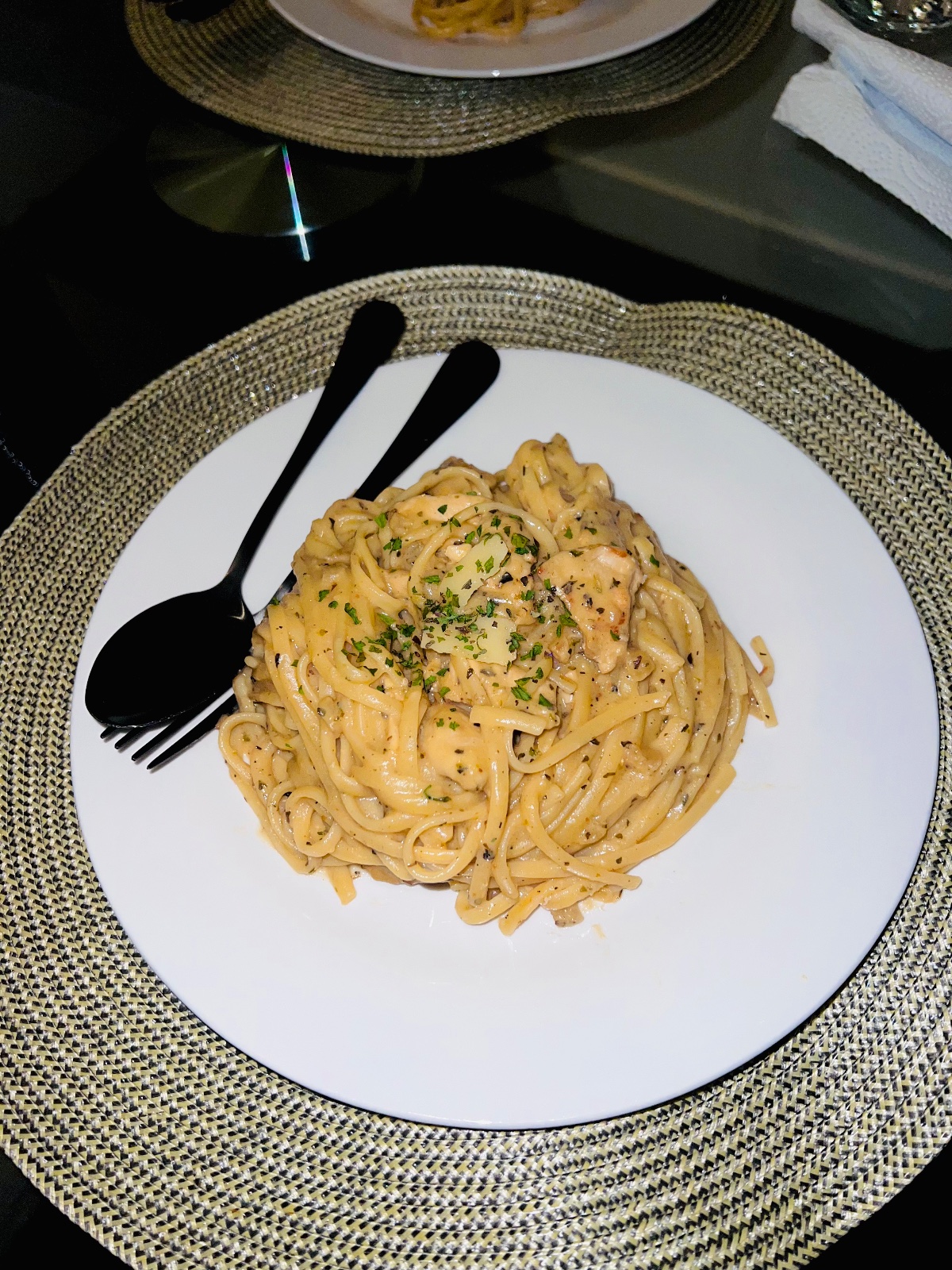 Creamy Chicken & Mushroom Linguine